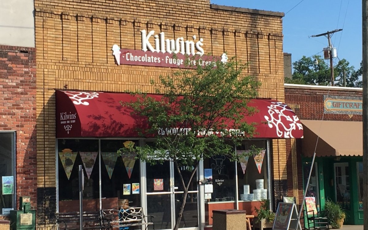 Point of sale mount installed in Kilwins' Black mountain store