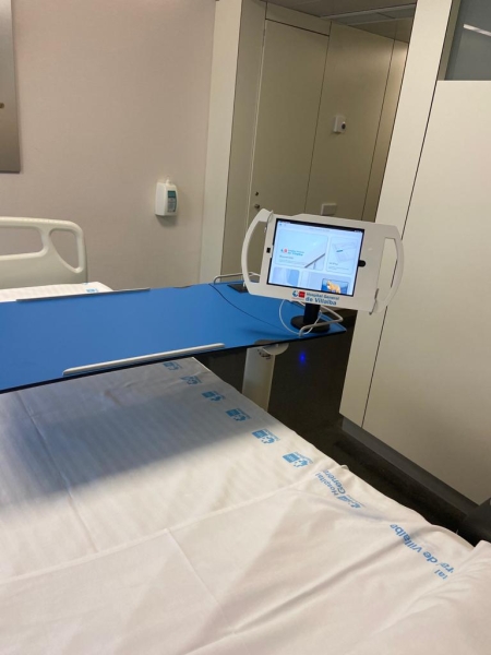 Soportes tablet en los Hospitales para los pacientes de Covid-19