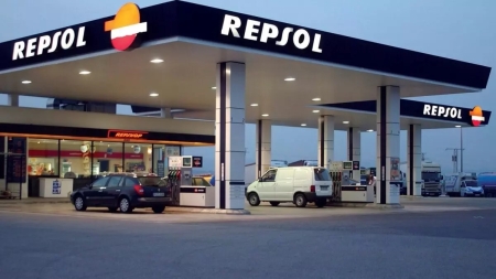 Repsol ha confiado en Techpole para el diseño y fabricación para los soportes de terminales Lane 8000 de Ingenico para sus estaciones de servicio a nivel nacional.